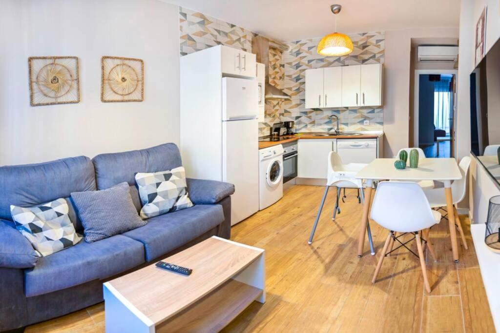 A - Apartamento Elegante Con Piscina Compartida Torrico Eksteriør bilde